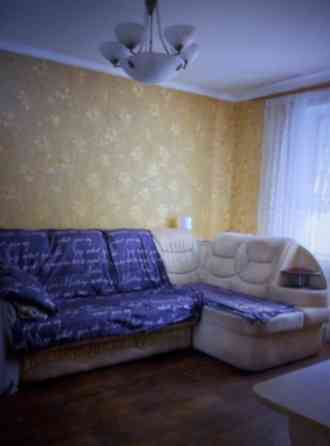 Продам 2 к.кв-ру на Левом берегу , сталинка, р-он роддома . Мариуполь