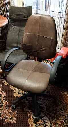 Компьютерное кресло ,натуральная кожа, Донецк