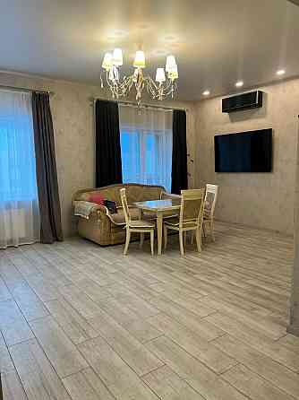 Сдаётся трёхкомнатная в Ленинском р-не по низкой цене Донецк