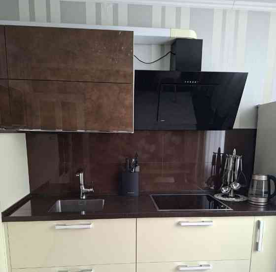 Сдаю однокомнатную квартиру 39.0 м² этаж 3/5 город Донецк, Ленинском районе Донецк