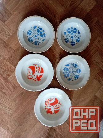 Тарелка глубокая, 50 руб за все фарфор Макеевка - изображение 1