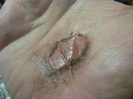 Добавьте "несмеяну" в чёрном Донецк