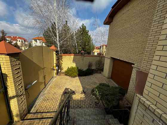 240 метров, земля в собственности, супер Донецк