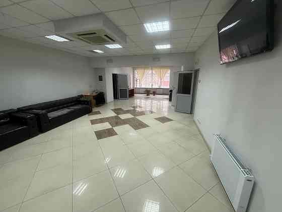 Аренда Коммерческой Недвижимости - 300 квадратных метров в Центре Ворошиловского Района Донецка ! Донецк