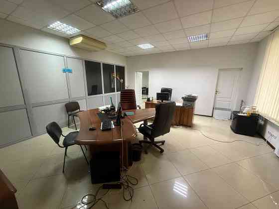 Аренда Коммерческой Недвижимости - 300 квадратных метров в Центре Ворошиловского Района Донецка ! Донецк