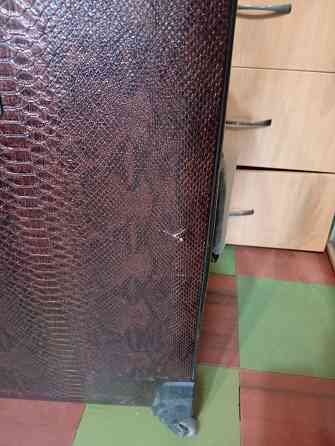 Чемодан большой 4000 рублей Макеевка