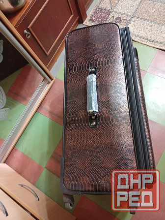 Чемодан большой 4000 рублей Макеевка - изображение 2