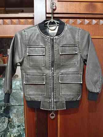 Куртка 130 см Макеевка