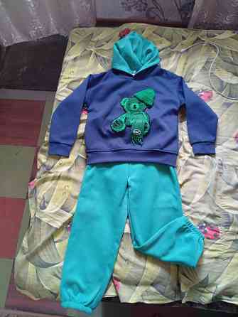 Костюм спортивный 1200 рублей Макеевка