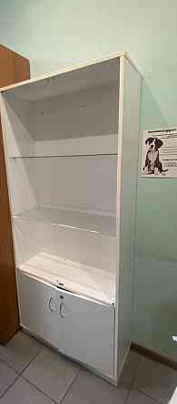 Шкаф со стеклянными полками Донецк