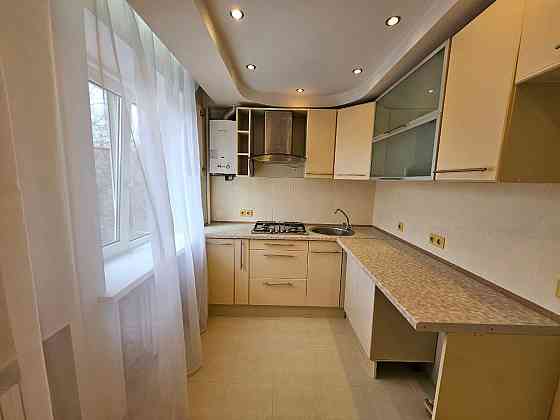 Продается 2-хкомнатная квартира в Ленинском р-не! Ориентир цирк Космос! Донецк