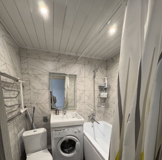 Сдается светлая однушка на длительный срок в Ленинском районе, Ориентир - Оцкб Донецк