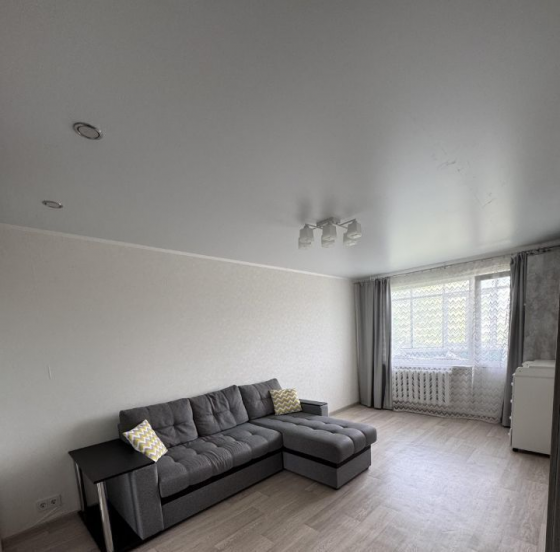 Сдается светлая однушка на длительный срок в Ленинском районе, Ориентир - Оцкб Донецк