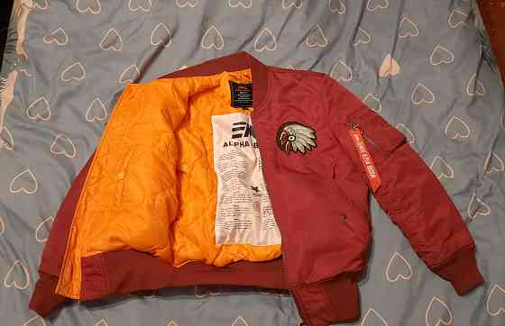 Красный бомбер alpha obqsuw Донецк