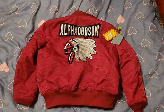 Красный бомбер alpha obqsuw Донецк