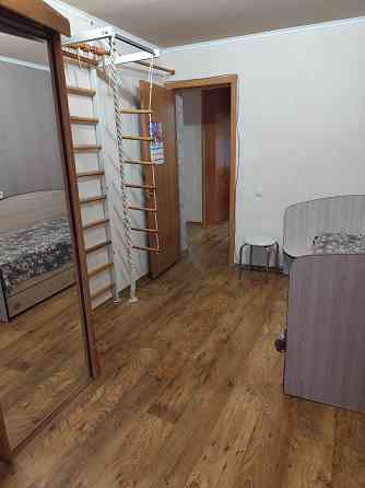 Пpодaётся уютная тpёxкомнатная квартиpа в Горняцком районе, мк-н.Зелёный Макеевка