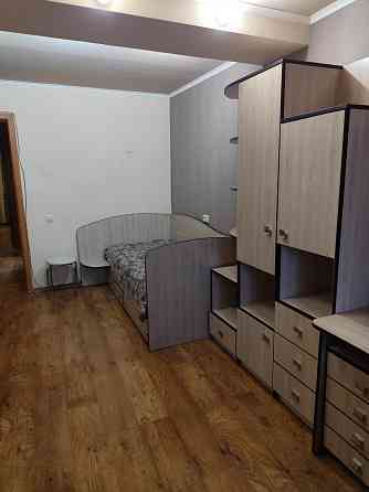 Пpодaётся уютная тpёxкомнатная квартиpа в Горняцком районе, мк-н.Зелёный Макеевка