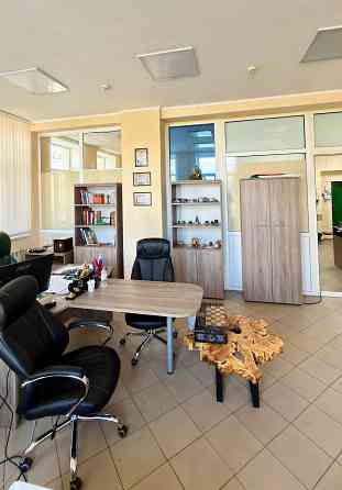 Офис 85 кв.м. с новой мебелью в центре! Донецк