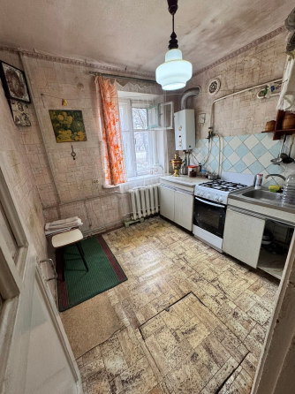 Продам 2х ком квартиру Макеевка Горняцкий п-кт Генерала Данилова ( школа 86) Макеевка