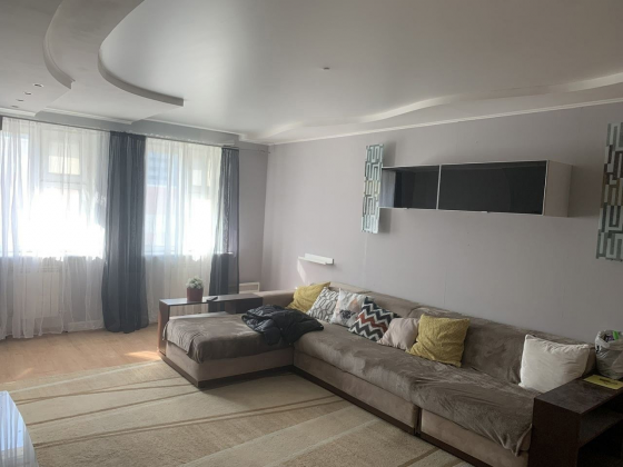 Сдаётся двухкомнатная студия Киевский район Донецк