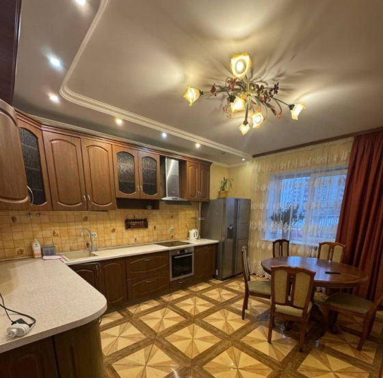 Сдается уютная трехкомнатная квартира с евроремонтом Донецк