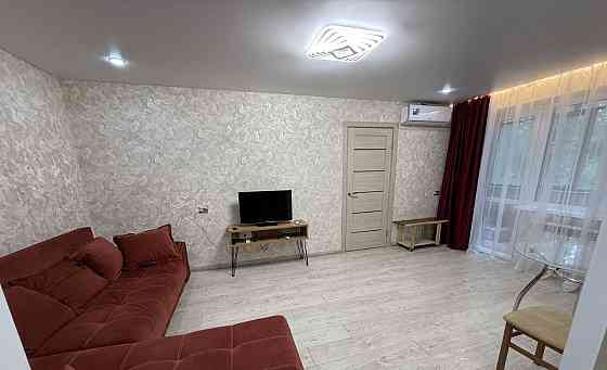 Сдается: Двухкомнатная квартира в Буденовском районе на Цветочном Донецк