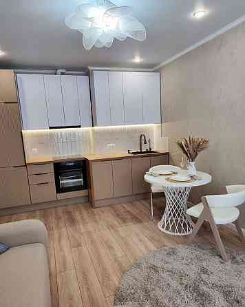 Сдаётся шикарная двухкомнатная квартира в Ворошиловском районе на Крытом рынке Донецк