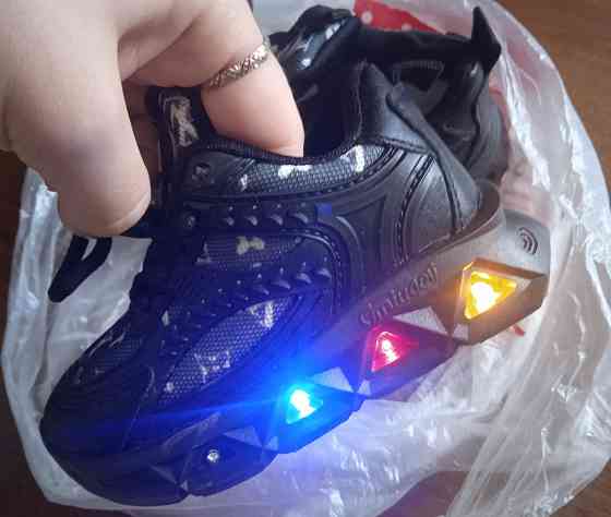 Продам кросовки Донецк