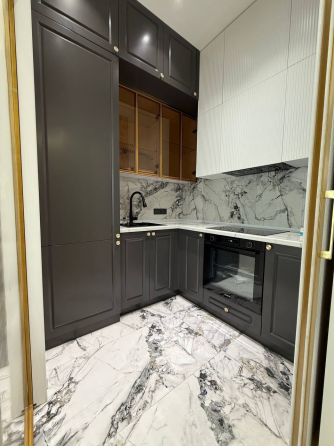 Сдам двухкомнатную квартиру люкс Донецк