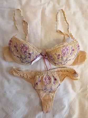 Продам комплект бюстгальтер стринги р. 44 74в Донецк