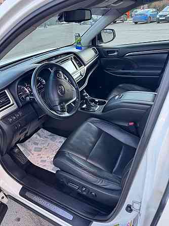 Toyota Highlander Донецк