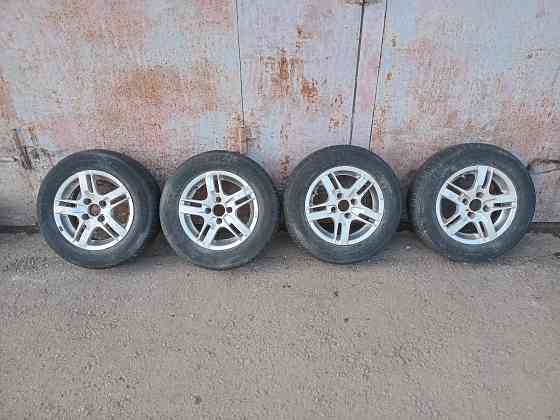 Продаю комплект колёс р 13 Донецк