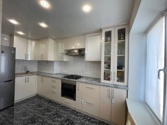 Продажа ! Квартира 3 комн с замечательным ремонтом ! Калининский Донецк