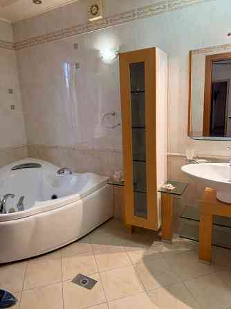 Продам элитную квартиру на площади Ленина. Донецк