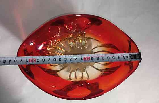 Ваза конфетница толстое рубиновое стекло. Донецк