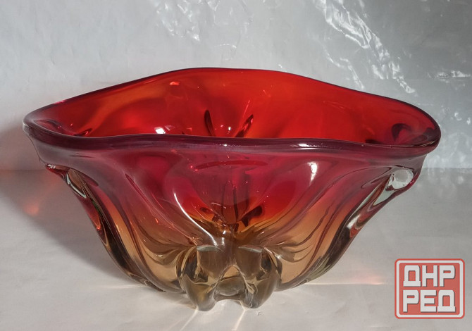 Ваза конфетница толстое рубиновое стекло. Донецк - изображение 1