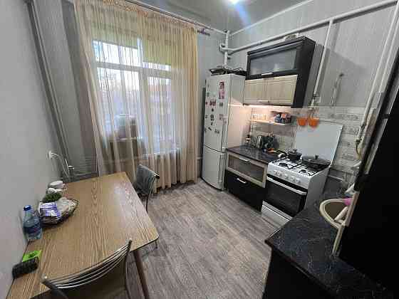 Продается 2 - х комнатная квартира, пересечение ул. Ленина и ул. Московская, ориентир кафе "Арлекин" Макеевка