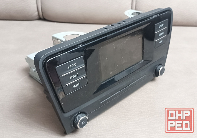 Оригинальная штатная магнитола skoda octavia А7 Донецк - изображение 1