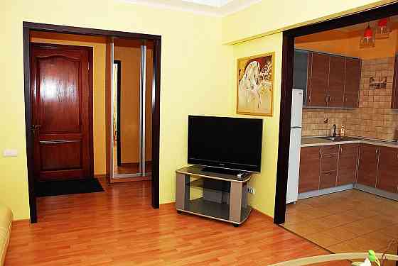 Красивая студия посуточно со всеми удобствами. Приморский район Мариуполь