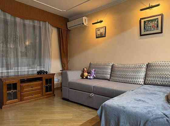 Трехкомнатная квартира в аренду, в Ворошиловском районе ( Крытый рынок) Донецк