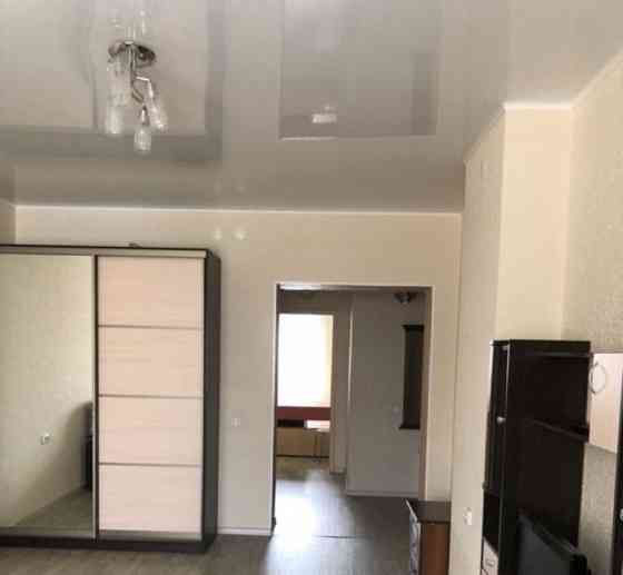 Сдам просторную, чистую однокомнатную квартиру в кирпичном доме Калининского района Донецк