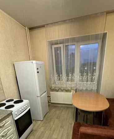 Сдам просторную, чистую однокомнатную квартиру в кирпичном доме Калининского района Донецк