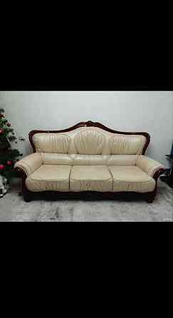 Продам кожаный диван и кресла Донецк