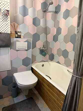 Сдаётся уютная двухкомнатная квартира, 54квм, Калининский район, ориентир мед институт Донецк