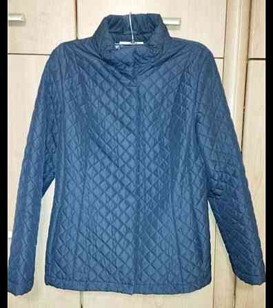 Продам фирменную демисезонную курточку в идеальном состоянии 48-50р,, Донецк