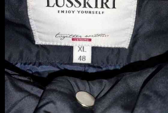 Продам фирменную демисезонную курточку в идеальном состоянии 48-50р,, Донецк