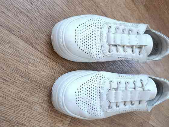 Кроссовки б/у р 37-38 Донецк