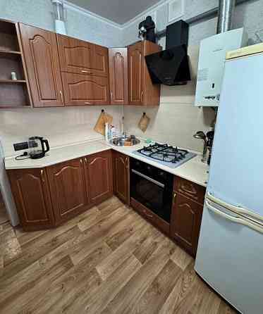 Сдаю двухкомнатную квартиру 44 м² этаж 1/5. город Донецк, Ворошиловский район Донецк