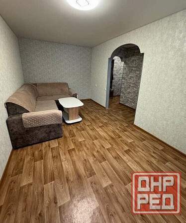 Сдаю двухкомнатную квартиру 44 м² этаж 1/5. город Донецк, Ворошиловский район Донецк - изображение 1