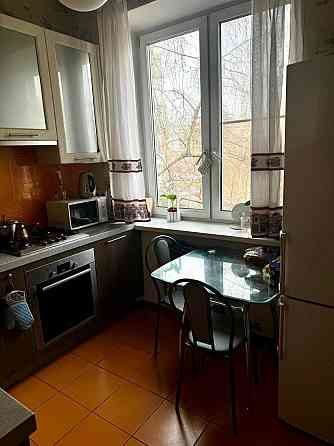 Киевский район, Шахтерская площадь, Донецк Сити, Улица Артема 3 этаж в сталинке Донецк